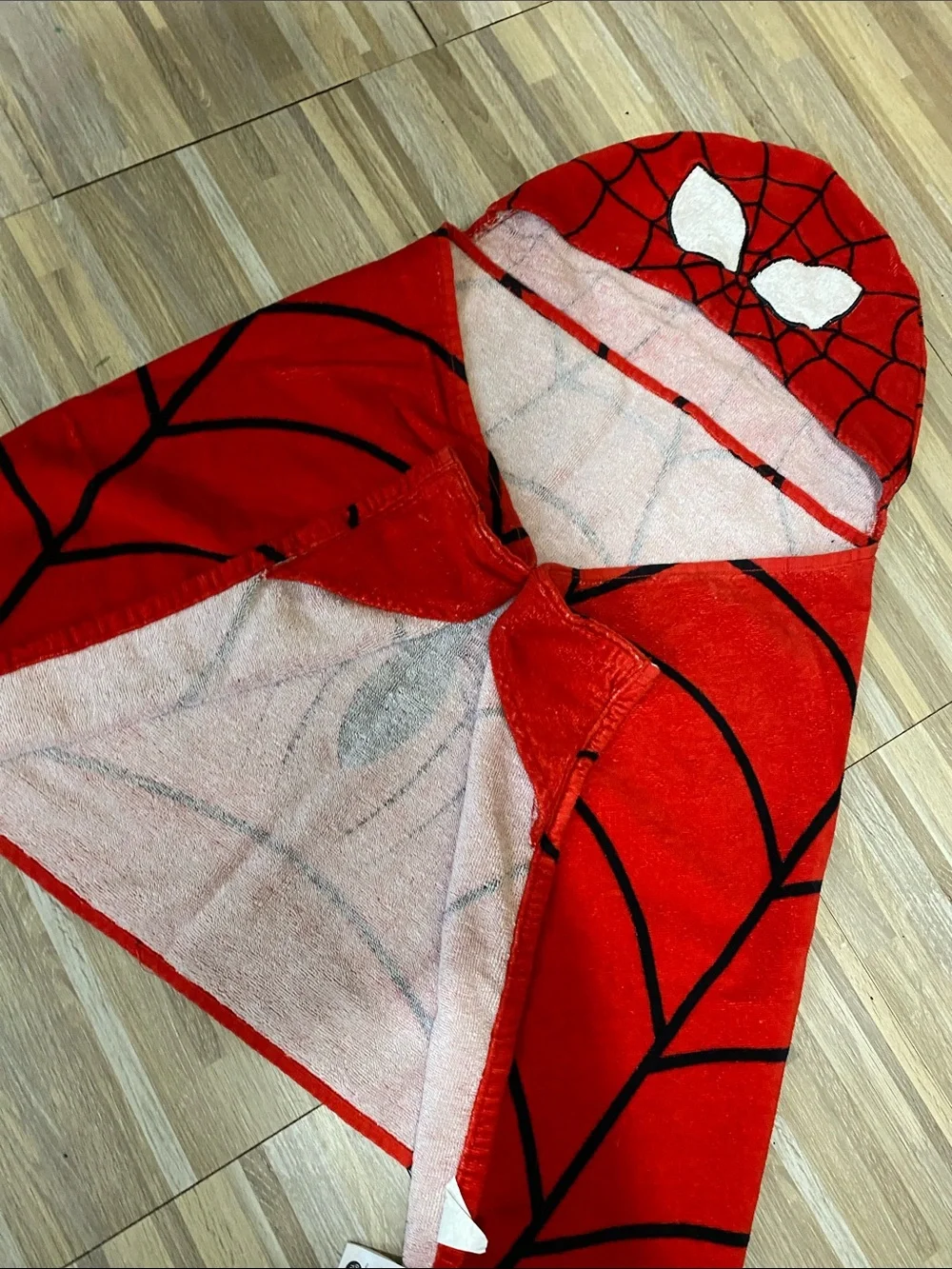 MARVEL Spider Man hooded towel